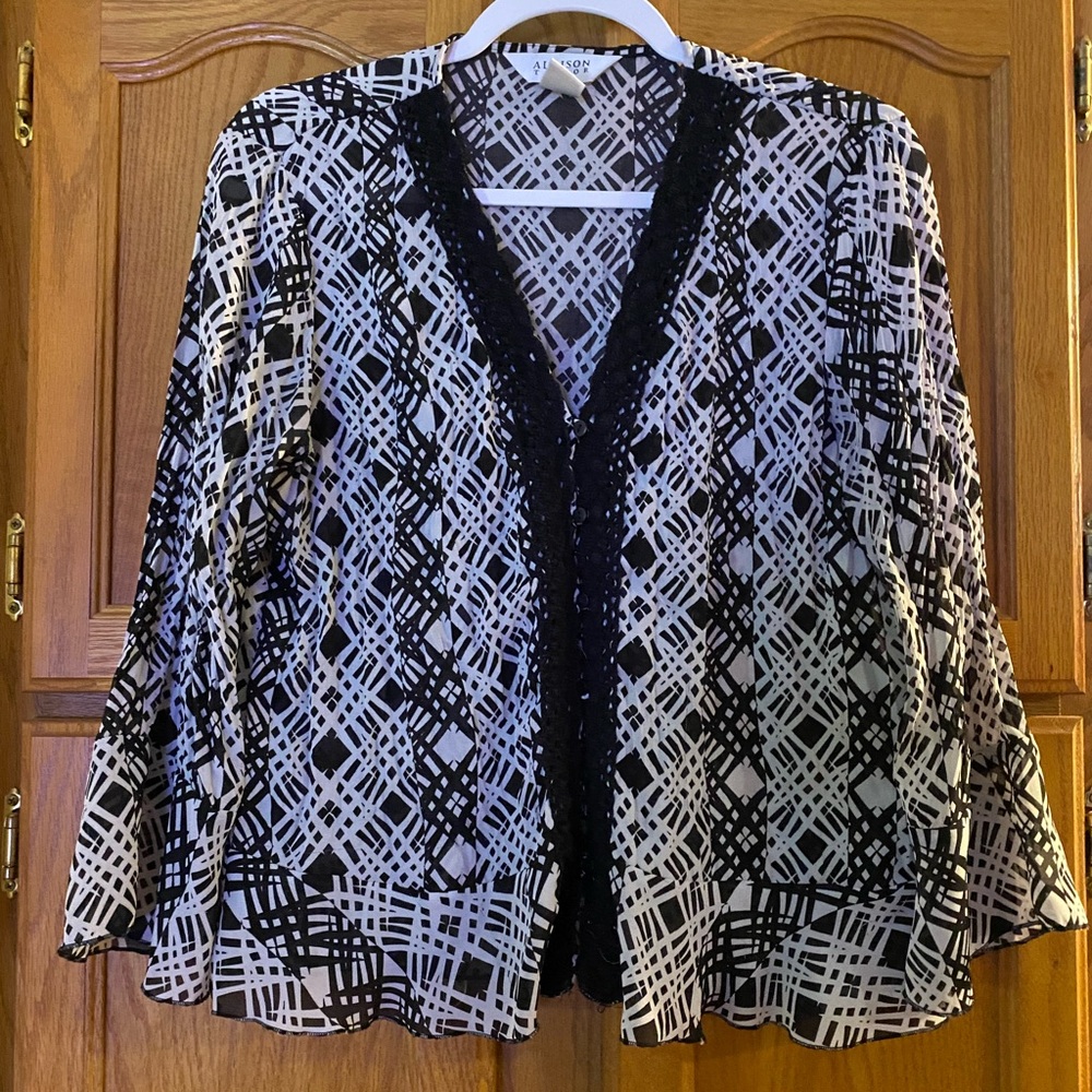 ECU - Allison Taylor super cute top